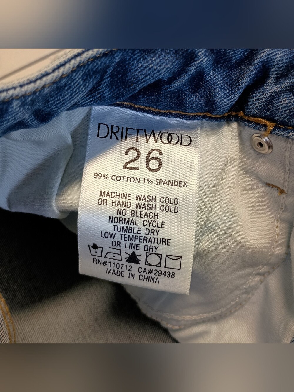 Driftwood Patchwork Jeans Womens 26 Blue Royce Crop Raw Hem Cuff Straight Floral - Picture 10 of 11